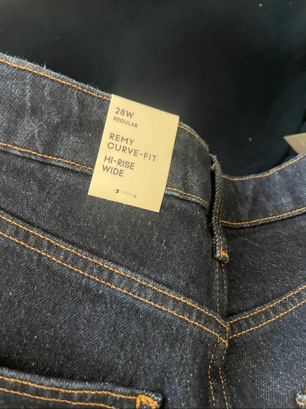 BNWT $110 Aritzia Denim Forum High Rise Curve-Fit Jeans - Picture 7 of 12